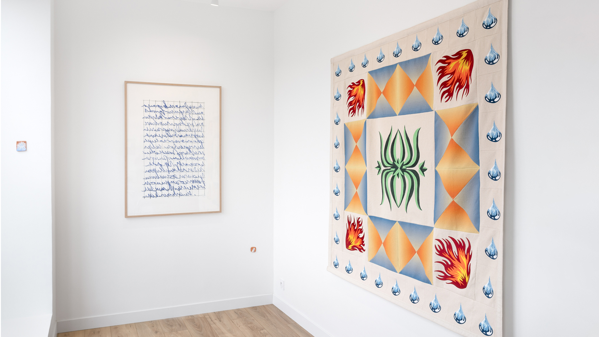 Gradient (I), 2024, 150 x 150 cm, broderie numérique, tissu coton lin
mélangé, peinture textile. 

Galerie RJ, Caen, © Mathieu Lion
